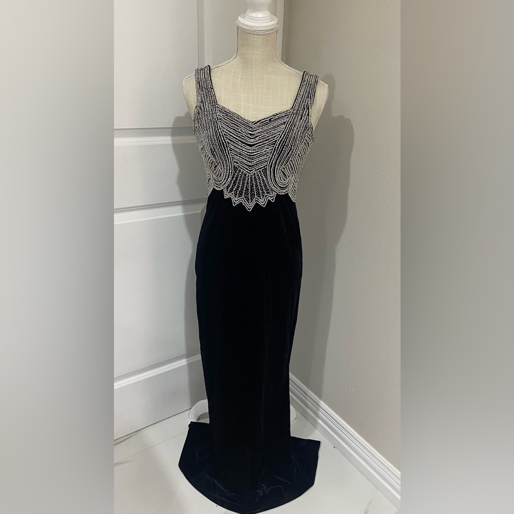 Stenay Black Silver Bits V-Neck Sheath Dress